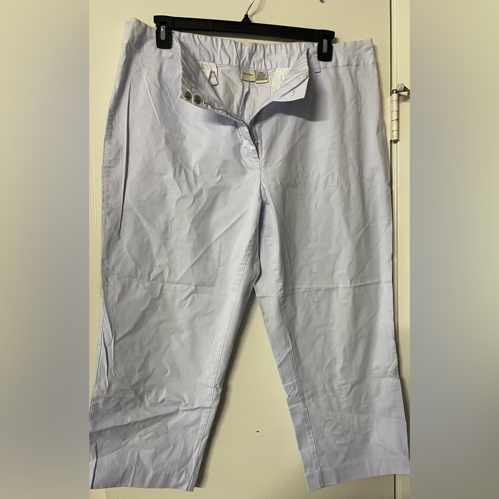 Women's Baby Blue Capris